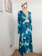 Cargar imagen en el visor de la galería, Preventa Vestido Luana
