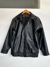 Cargar imagen en el visor de la galería, Bomber Jacket cuerina
